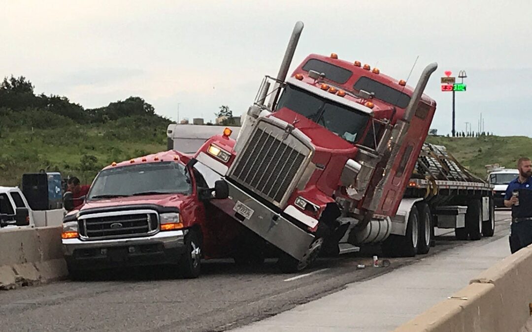 18 Wheeler And Tractor Trailor Truck Crashes in Atlanta, GA